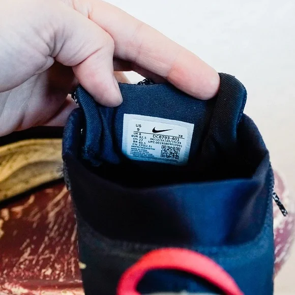 Nike Air Zoom Pegasus Trail 3 GORE-TEX Trail Running Shoes | Obsidian Siren Red - Picture 5 of 7